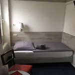 Nell-breuning-hotel 3* ヘルツォーゲンラート