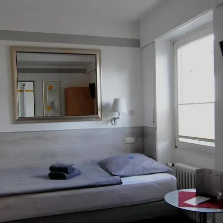 Nell-breuning-hotel
