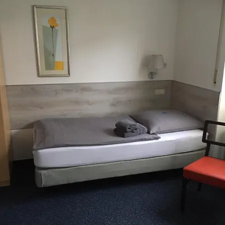 Nell-breuning-hotel בית הארחה הרצונגראט