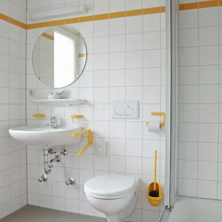 Nell-breuning-hotel בית הארחה 3*