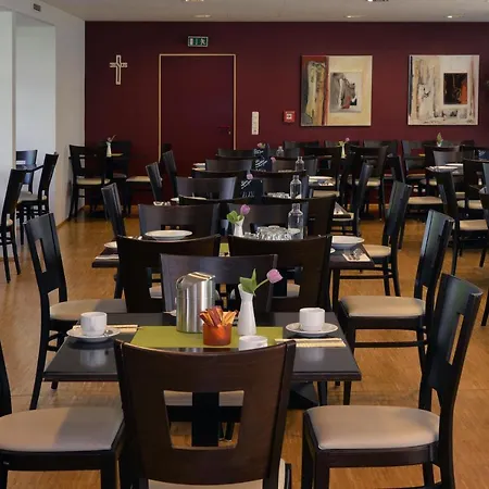 Nell-breuning-hotel 3*