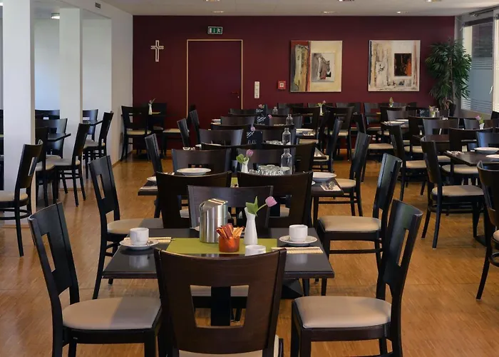 Nell-breuning-hotel 3*